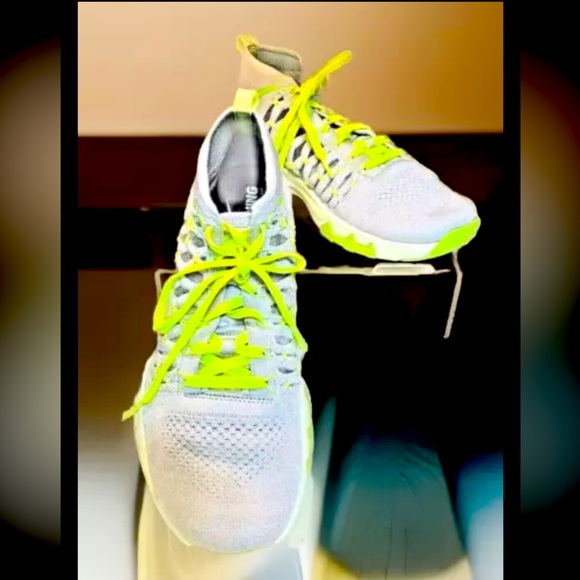 🏋🏽NIKE🏋🏻 MESH KNIT “LIFT RUN JUMP CUT” LOW-TOP GYM etc… TRAINING SNEAKERS EUC🏋️ - Picture 2 of 12